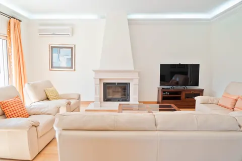 Premium House Golf View, cinema room, gym, 8 bedrooms in Algarve buy for sale For Super Rich