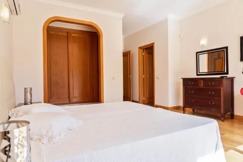 Premium House Golf View, cinema room, gym, 8 bedrooms in Algarve exclusive for sale For Super Rich