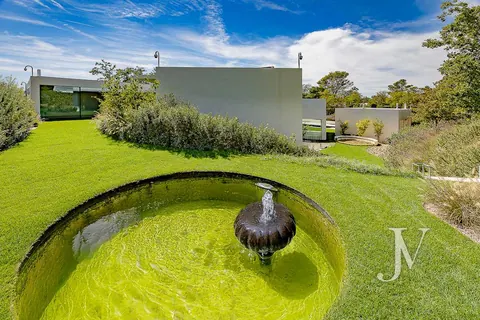Architectural Villa Panoramic View Swimming pool with Jacuzzi, 6 bedrooms in Madrid photos for sale For Super Rich Architectural Villa Panoramic View Swimming pool with Jacuzzi, 6 bedrooms in Madrid photos for sale For Super Rich