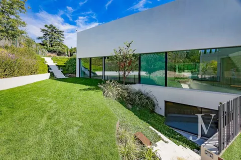 Architectural Villa Panoramic View Swimming pool with Jacuzzi, 6 bedrooms in Madrid image for sale For Super Rich Architectural Villa Panoramic View Swimming pool with Jacuzzi, 6 bedrooms in Madrid image for sale For Super Rich