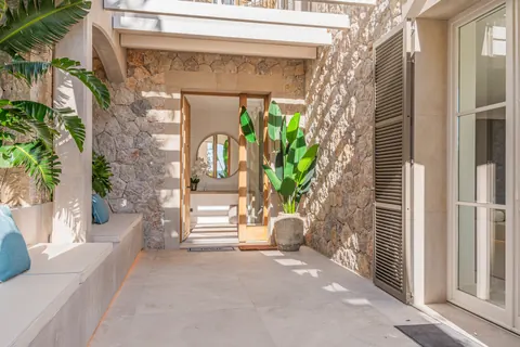 Modern Villa PURA VIDA Sea views, 5 bedrooms in Puerto de Andratx - Mallorca Classified ads for sale For Super Rich