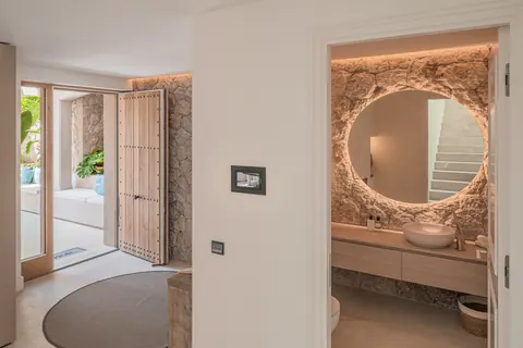 Modern Villa PURA VIDA Sea views, 5 bedrooms in Puerto de Andratx - Mallorca ads for sale For Super Rich