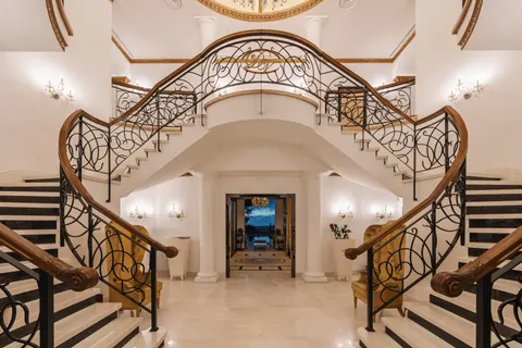 Luxury Villa Palace Blanc royal style with stunning modern elements and features, 7 bedrooms in Marbella East Used for sale For Super Rich