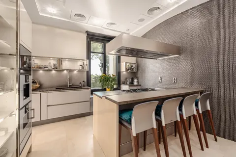 Luxury Villa Palace Blanc royal style with stunning modern elements and features, 7 bedrooms in Marbella East available for sale For Super Rich