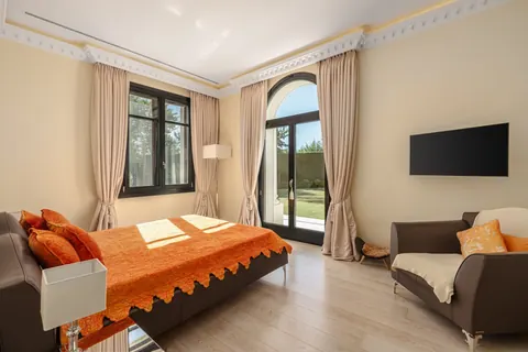 Luxury Villa Palace Blanc royal style with stunning modern elements and features, 7 bedrooms in Marbella East deal for sale For Super Rich