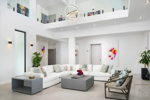 Luxury Villa Waterfront breathtaking 360-degree views, 10 bedrooms in Paradiso Del Mar - Providenciales image for sale For Super Rich