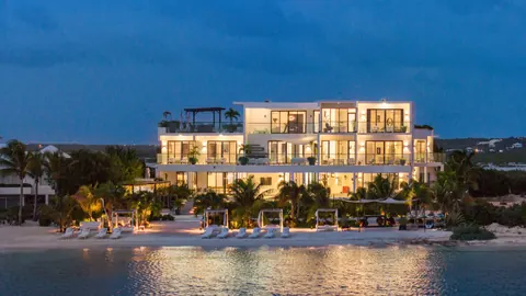 Luxury Villa Waterfront breathtaking 360-degree views, 10 bedrooms in Paradiso Del Mar - Providenciales