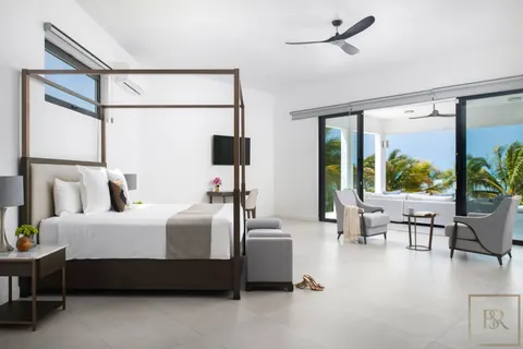 Luxury Villa Waterfront breathtaking 360-degree views, 10 bedrooms in Paradiso Del Mar - Providenciales expensive for sale For Super Rich
