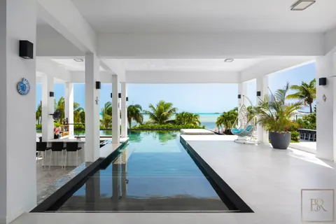 Luxury Villa Waterfront breathtaking 360-degree views, 10 bedrooms in Paradiso Del Mar - Providenciales deal for sale For Super Rich