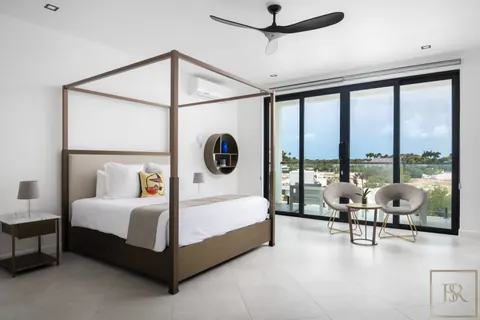 Luxury Villa Waterfront breathtaking 360-degree views, 10 bedrooms in Paradiso Del Mar - Providenciales top for sale For Super Rich