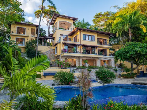 Luxury Villa Panoramic View, 7 bedrooms in Dominical