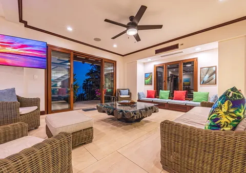 Luxury Villa Panoramic View, 7 bedrooms in Dominical available for sale For Super Rich