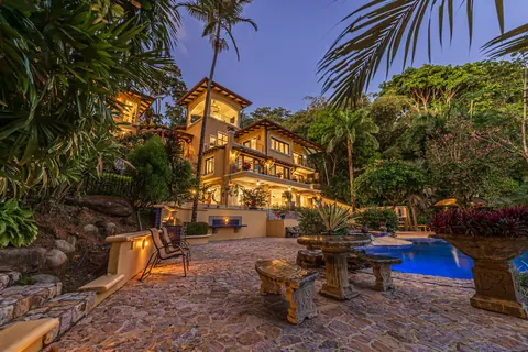 Luxury Villa Panoramic View, 7 bedrooms in Dominical expensive for sale For Super Rich