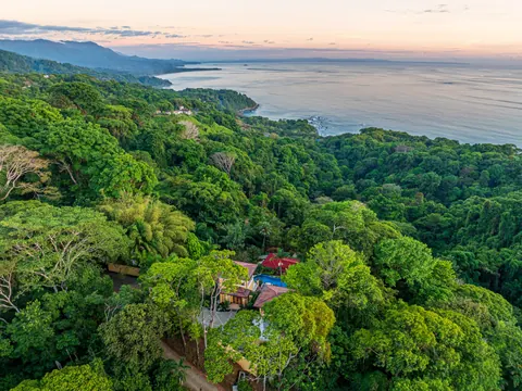 Luxury Villa Panoramic View, 7 bedrooms in Dominical luxury for sale For Super Rich