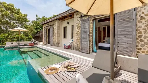 EXCLUSIVE Villa Panoramic View overlooking chaweng bay, 8 bedrooms in Ko Samui value for sale For Super Rich