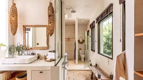 EXCLUSIVE Villa Panoramic View overlooking chaweng bay, 8 bedrooms in Ko Samui Classified ads for sale For Super Rich