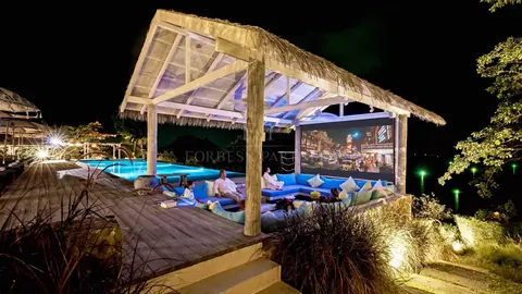 EXCLUSIVE Villa Panoramic View overlooking chaweng bay, 8 bedrooms in Ko Samui unique for sale For Super Rich