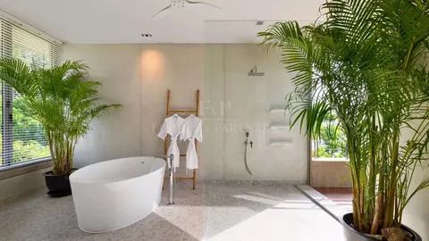 Luxury Villa Breathtaking sunsets infinity pool, 4 bedrooms in Ko Samui luxury for sale For Super Rich