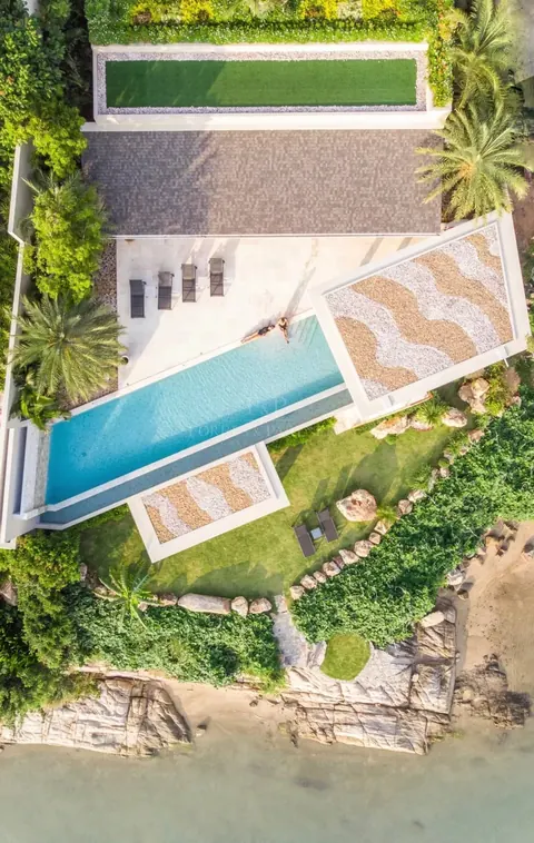Ultimate luxury Villa Waterfront swimming pool surrounded by tropical plants, 6 bedrooms in Ko Samui search for sale For Super Rich