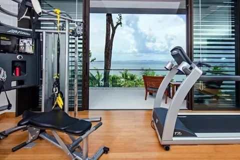 High-end Villa Beach Front 6-star service, 10 bedrooms in Phuket ultra luxury for sale For Super Rich