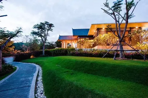High-end Villa Beach Front 6-star service, 10 bedrooms in Phuket exclusive for sale For Super Rich
