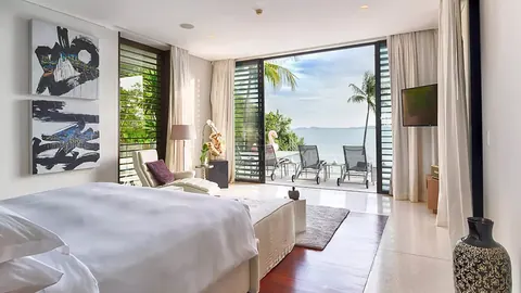 Architectural Villa Beach Front 30 meters Infinity Pool, 4 bedrooms in Phuket top for sale For Super Rich