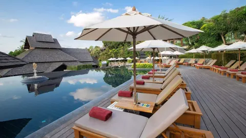 Premium Hotel Beach Front Panoramic View, 144 bedrooms in Ko Samui ultra luxury for sale For Super Rich