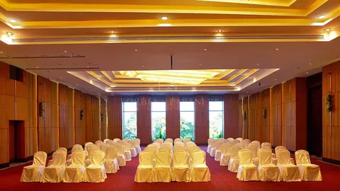 Premium Hotel Beach Front Panoramic View, 144 bedrooms in Ko Samui image for sale For Super Rich