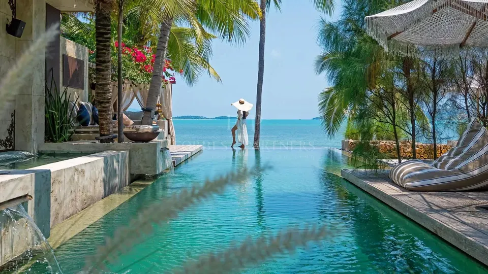 Luxury Villa 5 Star Service Bangrak Beach, 8 bedrooms in Ko Samui for sale For Super Rich Luxury Villa 5 Star Service Bangrak Beach, 8 bedrooms in Ko Samui for sale For Super Rich