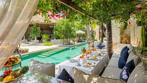 Luxury Villa 5 Star Service Bangrak Beach, 8 bedrooms in Ko Samui value for sale For Super Rich Luxury Villa 5 Star Service Bangrak Beach, 8 bedrooms in Ko Samui value for sale For Super Rich