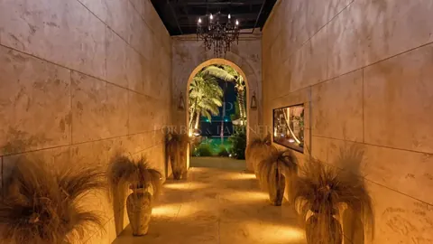 Luxury Villa 5 Star Service Bangrak Beach, 8 bedrooms in Ko Samui price for sale For Super Rich Luxury Villa 5 Star Service Bangrak Beach, 8 bedrooms in Ko Samui price for sale For Super Rich