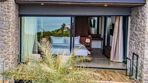 Luxury Villa Sea View Hills of Chaweng Noi, 5 bedrooms in Ko Samui Classified ads for sale For Super Rich