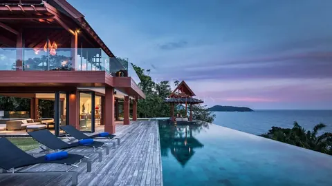 Majestic Villa Ocean & Sunset Views 20 meters long infinity-edge swimming pool, 5 bedrooms in Phuket deal for sale For Super Rich
