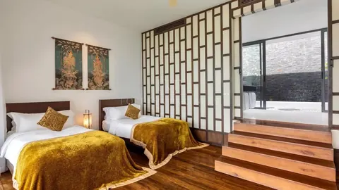Majestic Villa Ocean & Sunset Views 20 meters long infinity-edge swimming pool, 5 bedrooms in Phuket photo for sale For Super Rich