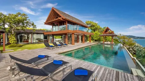 Majestic Villa Ocean & Sunset Views 20 meters long infinity-edge swimming pool, 5 bedrooms in Phuket property for sale For Super Rich