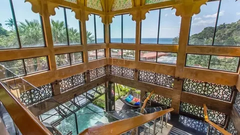 Luxury Villa Sea View north of Karon Beach, 5 bedrooms in Phuket deal for sale For Super Rich