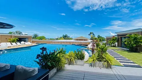 Luxury Villa Private night club Bowling tracks, 10 bedrooms in PATTAYA image for sale For Super Rich