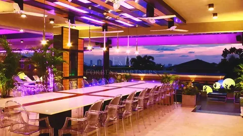 Luxury Villa Private night club Bowling tracks, 10 bedrooms in PATTAYA search for sale For Super Rich