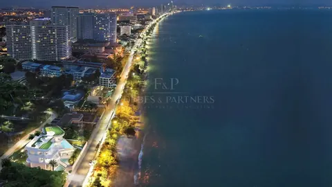 Architectural Villa Oceanfront  exclusive Thai kitchen, 5 bedrooms in PATTAYA buy for sale For Super Rich