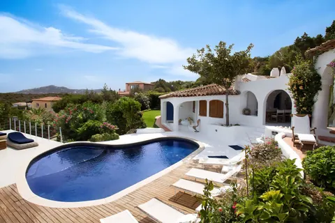 mediterranean  Villa wonderful pool breathtaking views, 4 bedrooms in Arzachena - Sardinia price for sale For Super Rich