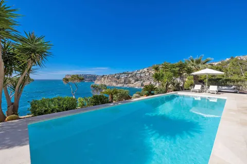 Architectural Villa Beach Front Sea View, 5 bedrooms in Mallorca prix for sale For Super Rich