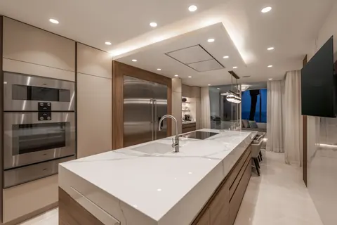 Luxury Apartment Beach Front front-line, 6 bedrooms in Marbella - Puente Romano deal for sale For Super Rich Luxury Apartment Beach Front front-line, 6 bedrooms in Marbella - Puente Romano deal for sale For Super Rich