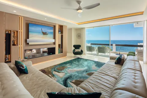 Luxury Apartment Beach Front front-line, 6 bedrooms in Marbella - Puente Romano top for sale For Super Rich Luxury Apartment Beach Front front-line, 6 bedrooms in Marbella - Puente Romano top for sale For Super Rich