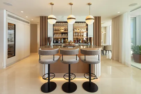 Luxury Apartment Beach Front front-line, 6 bedrooms in Marbella - Puente Romano ads for sale For Super Rich Luxury Apartment Beach Front front-line, 6 bedrooms in Marbella - Puente Romano ads for sale For Super Rich