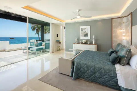 Luxury Apartment Beach Front front-line, 6 bedrooms in Marbella - Puente Romano available for sale For Super Rich Luxury Apartment Beach Front front-line, 6 bedrooms in Marbella - Puente Romano available for sale For Super Rich