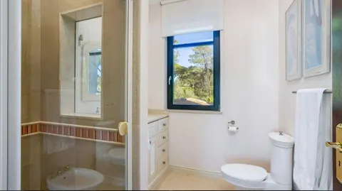 High-end Villa Panoramic View of the sea and golf, 4 bedrooms in Quinta Do Lago unique for sale For Super Rich