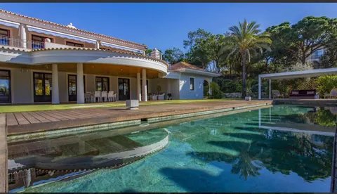 High-end Villa Panoramic View of the sea and golf, 4 bedrooms in Quinta Do Lago search for sale For Super Rich