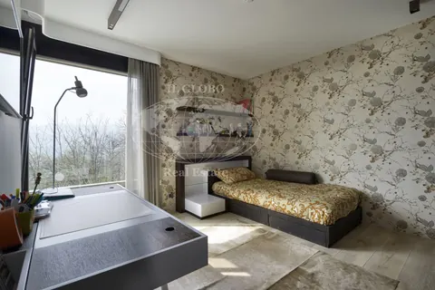 Luxury Villa Panoramic View Indoor heated pool, 6 bedrooms in Lugano photos for sale For Super Rich