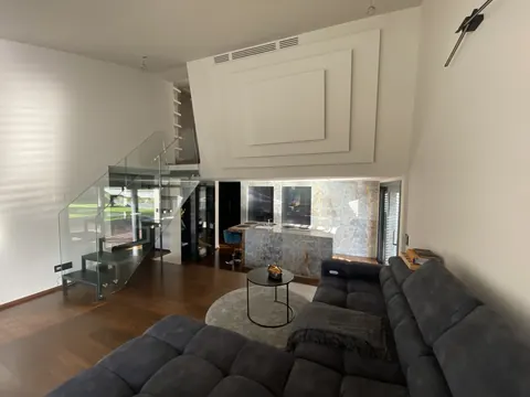 Luxury Villa Lake View Jacuzzi, 4 bedrooms in Lugano Classified ads for sale For Super Rich Luxury Villa Lake View Jacuzzi, 4 bedrooms in Lugano Classified ads for sale For Super Rich