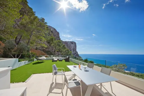 Luxury Villa Beach Front Panoramic View, 3 bedrooms in Mallorca deal for sale For Super Rich